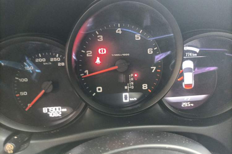 Used Porsche Macan 2018 Macan 2.0T Instrument Cluster