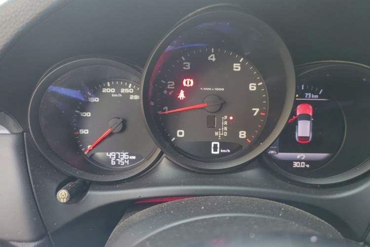 Used Porsche Macan 2018 Macan 2.0T Instrument Cluster