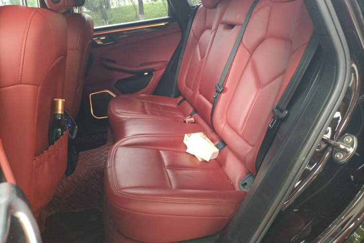 Used Porsche Macan 2018 Macan 2.0T Left Rear Seat
