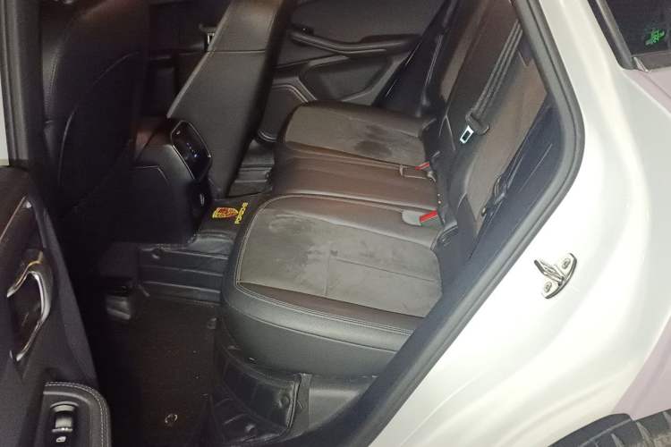 Used Porsche Macan 2018 Macan 2.0T Left Rear Seat