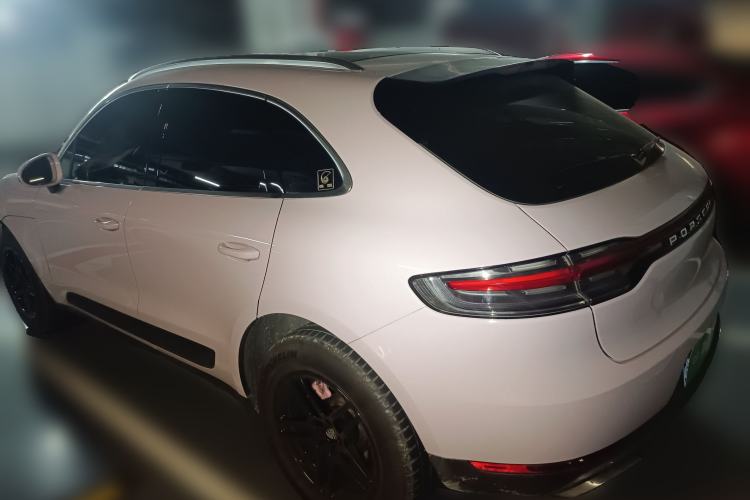 Used Porsche Macan 2018 Macan 2.0T Rear Left 45 Deg
