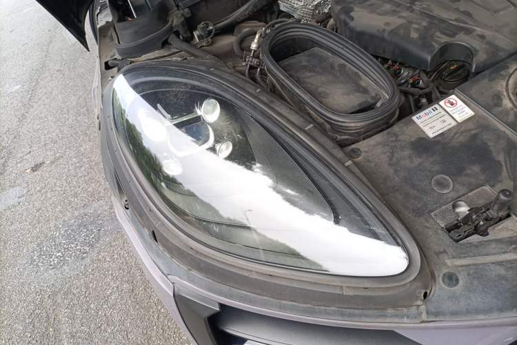 Used Porsche Macan 2018 Macan 2.0T Right Front Headlight