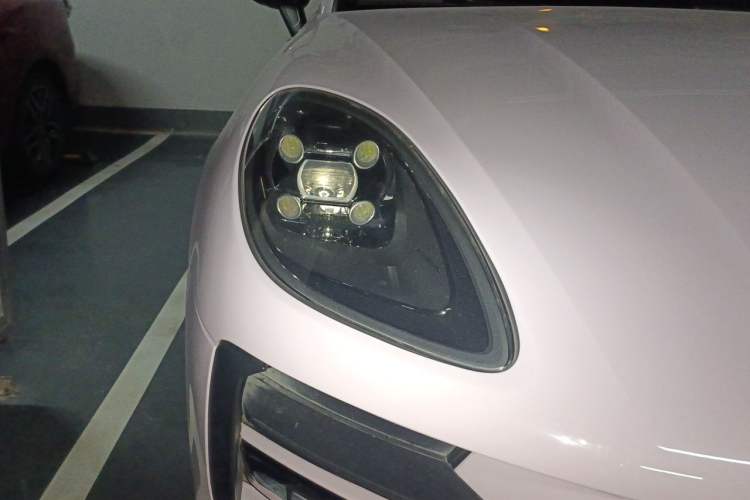 Used Porsche Macan 2018 Macan 2.0T Right Front Headlight