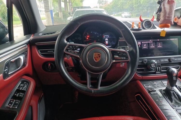 Used Porsche Macan 2018 Macan 2.0T Steering Wheel