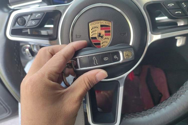 Used Porsche Macan 2018 Macan 2.0T Vehicle Key