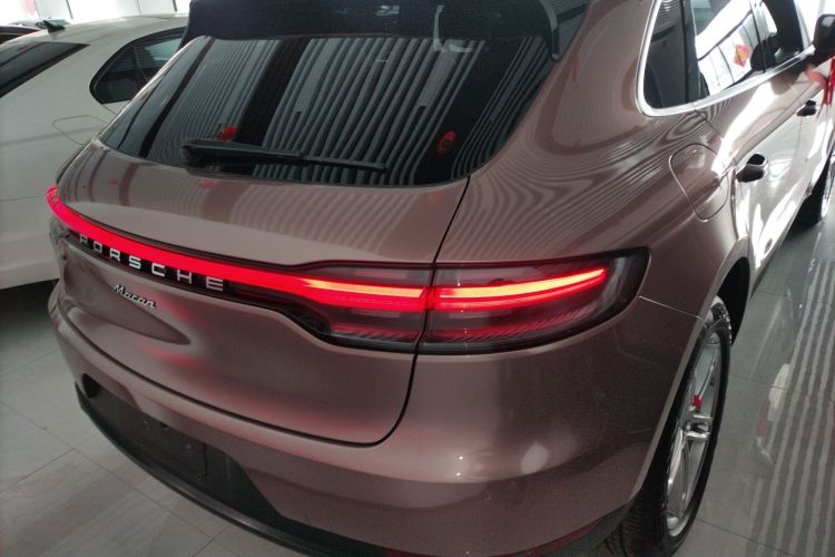 Used Porsche Macan 2018 Macan 2.0T Rear