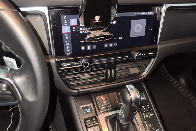 Used Porsche Macan 2018 Macan 2.0T Audio And AC Panel