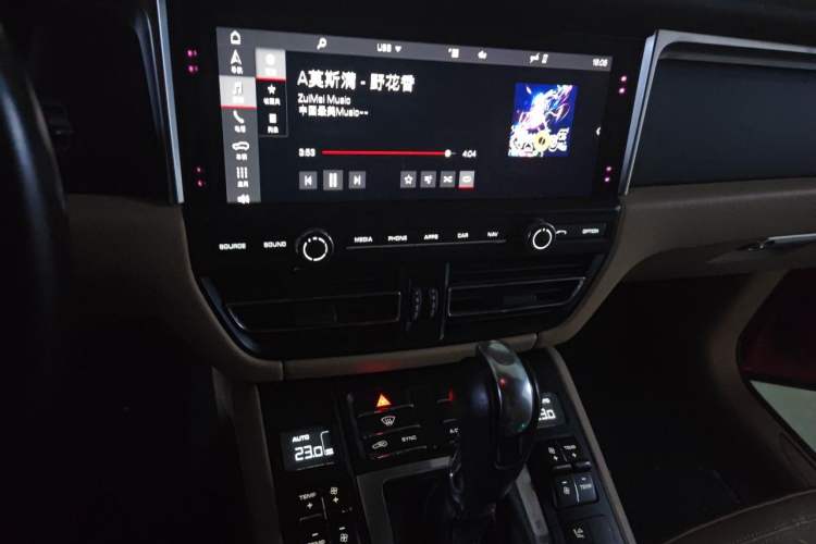 Used Porsche Macan 2018 Macan 2.0T Audio And AC Panel