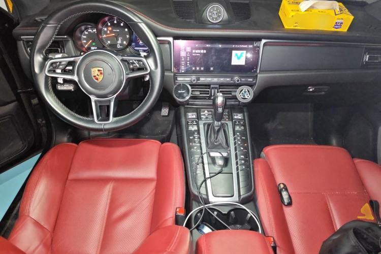 Used Porsche Macan 2018 Macan 2.0T Center Console