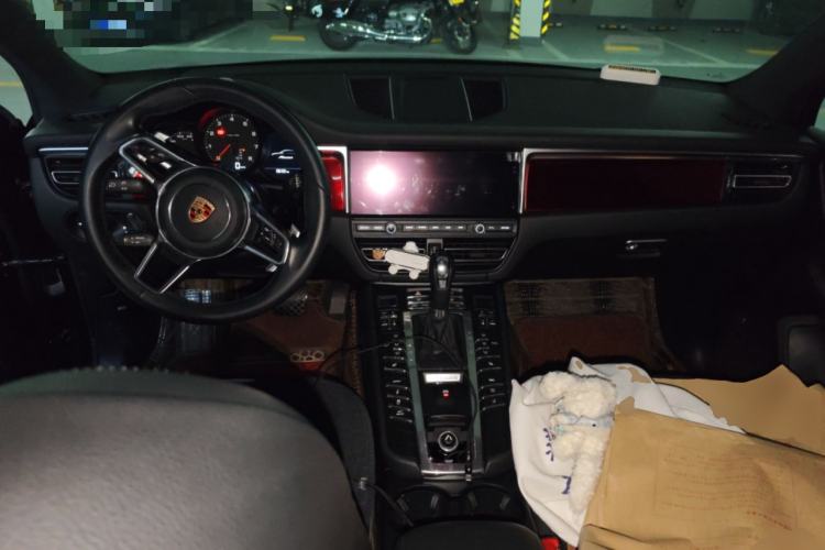 Used Porsche Macan 2018 Macan 2.0T Center Console