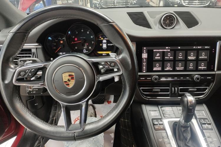 Used Porsche Macan 2018 Macan 2.0T Center Console