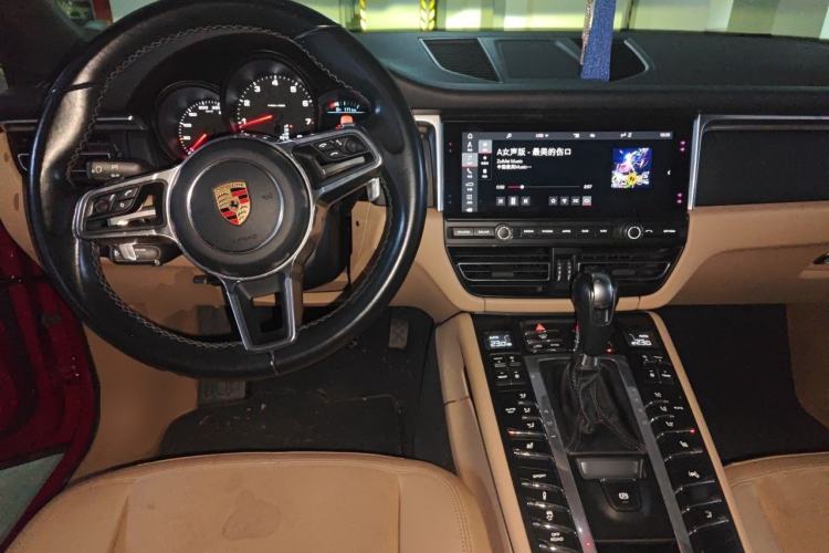 Used Porsche Macan 2018 Macan 2.0T Center Console