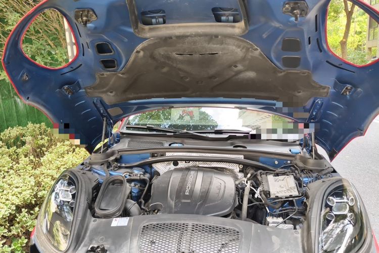 Used Porsche Macan 2018 Macan 2.0T Engine Bay