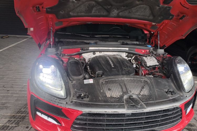 Used Porsche Macan 2018 Macan 2.0T Engine Bay Right