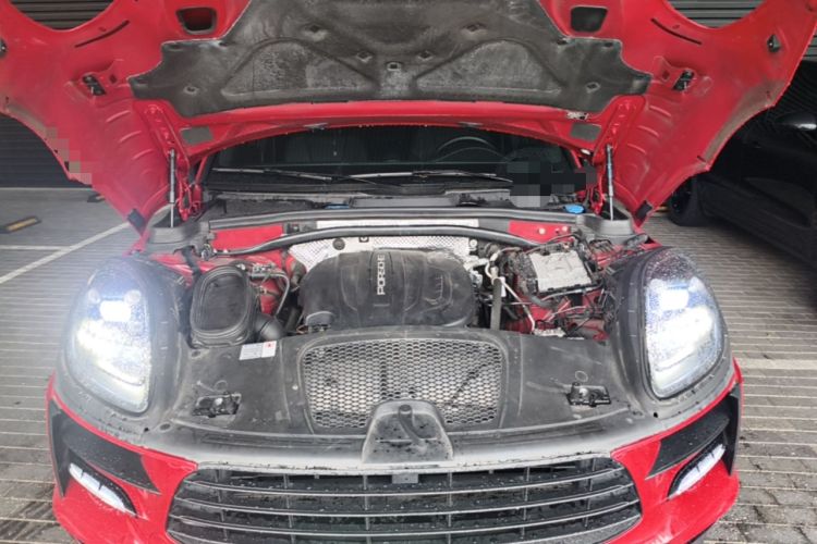 Used Porsche Macan 2018 Macan 2.0T Engine Bay