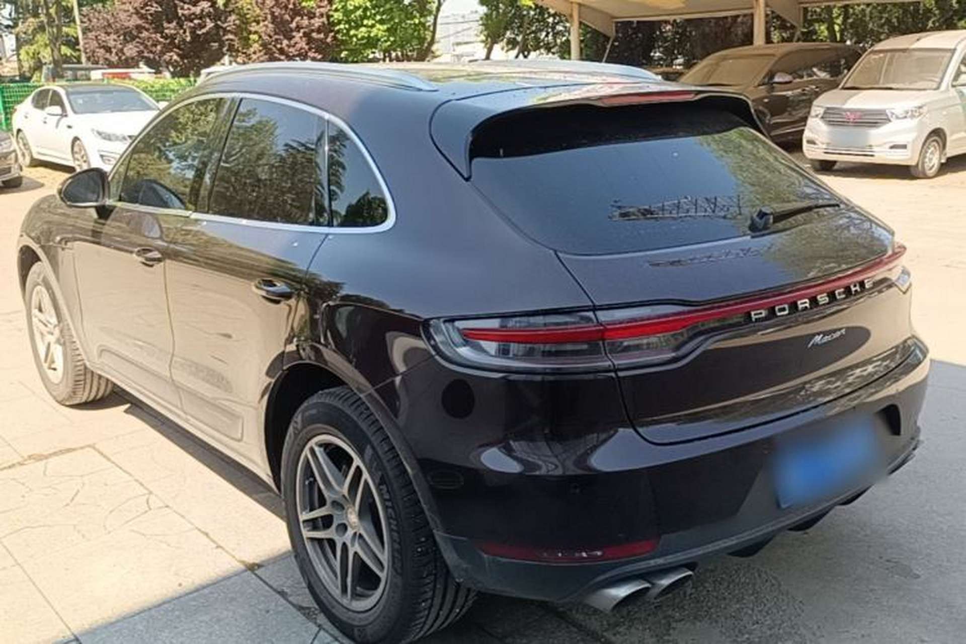 Used Porsche Macan 2018 Macan 2.0T Exterior 2