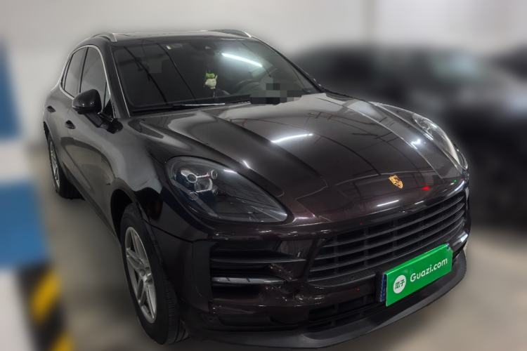 Used Porsche Macan 2018 Macan 2.0T Front Right 45 Deg