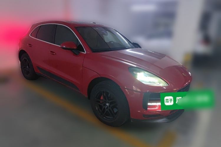 Used Porsche Macan 2018 Macan 2.0T Front Right 45 Deg