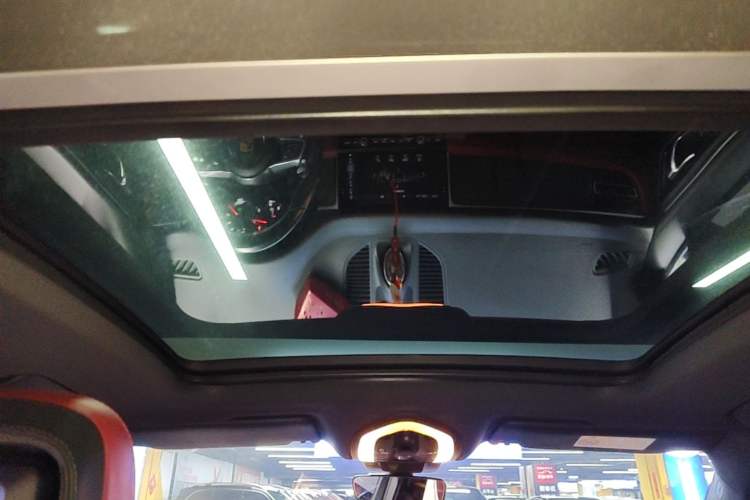 Used Porsche Macan 2018 Macan 2.0T Headliner