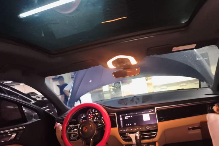 Used Porsche Macan 2018 Macan 2.0T Headliner