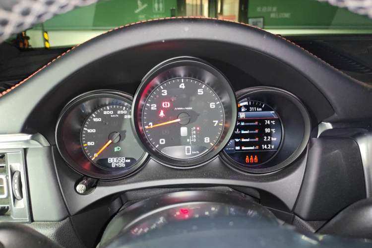 Used Porsche Macan 2018 Macan 2.0T Instrument Cluster