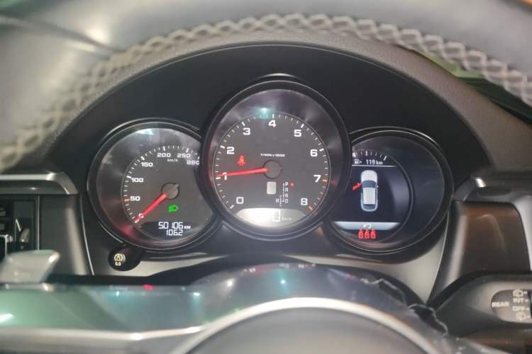 Used Porsche Macan 2018 Macan 2.0T Instrument Cluster