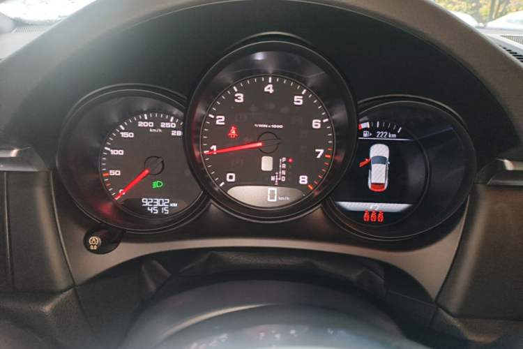 Used Porsche Macan 2018 Macan 2.0T Instrument Cluster