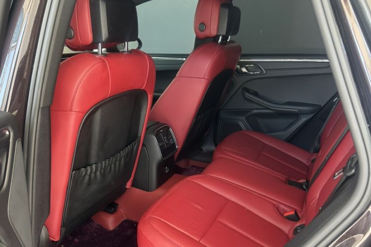 Used Porsche Macan 2018 Macan 2.0T Interior 2