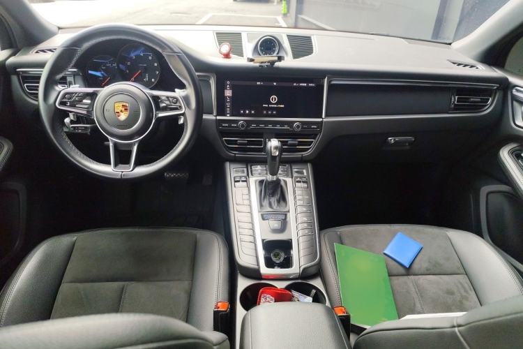 Used Porsche Macan 2018 Macan 2.0T Interior 2