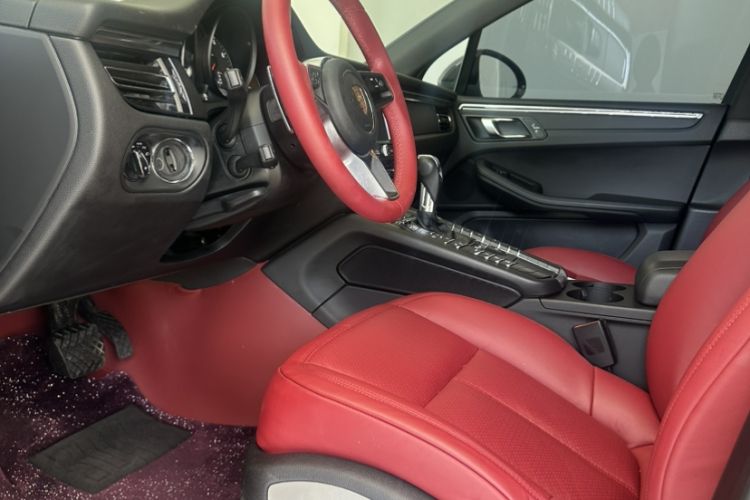 Used Porsche Macan 2018 Macan 2.0T Interior 3