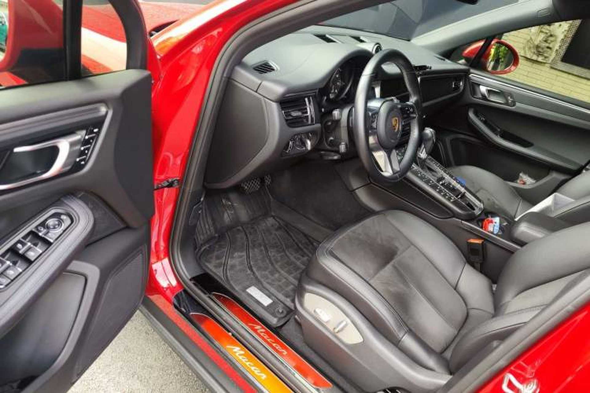 Used Porsche Macan 2018 Macan 2.0T Interior 3
