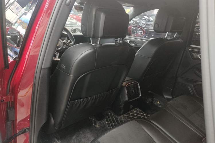 Used Porsche Macan 2018 Macan 2.0T Left Front Seat