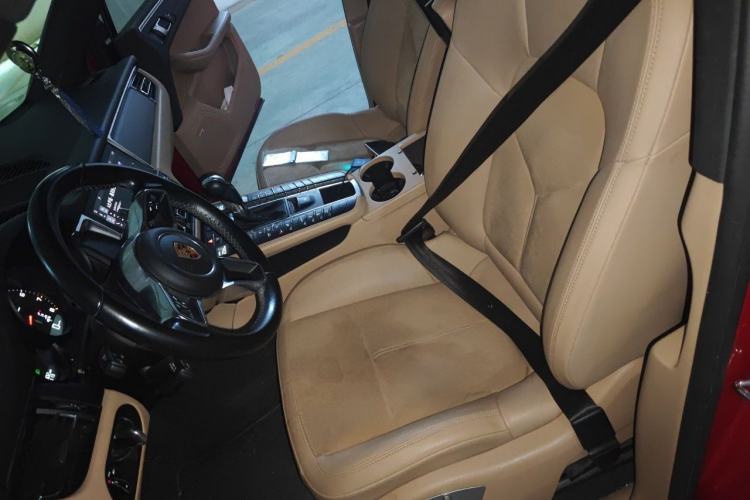 Used Porsche Macan 2018 Macan 2.0T Left Front Seat