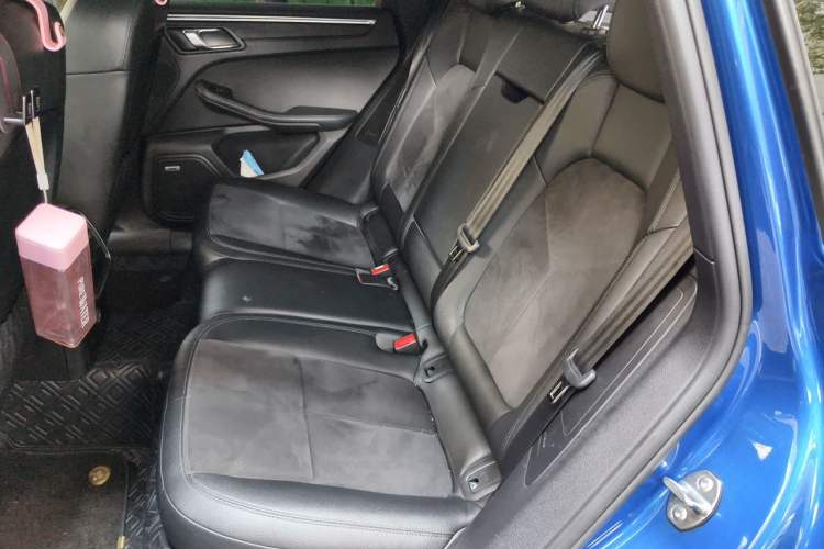 Used Porsche Macan 2018 Macan 2.0T Left Rear Seat