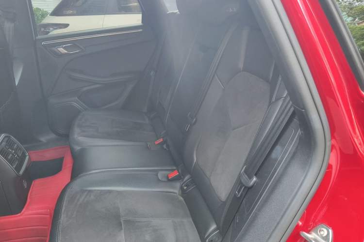 Used Porsche Macan 2018 Macan 2.0T Left Rear Seat