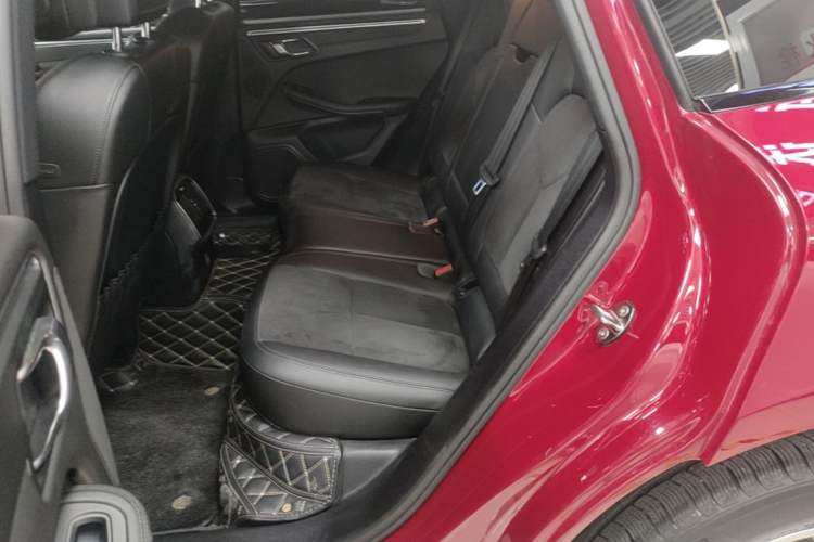 Used Porsche Macan 2018 Macan 2.0T Left Rear Seat