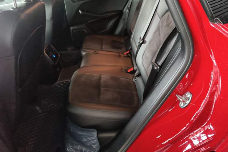 Used Porsche Macan 2018 Macan 2.0T Left Rear Seat
