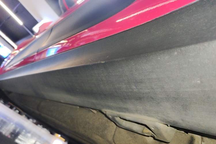 Used Porsche Macan 2018 Macan 2.0T Left Side Sill