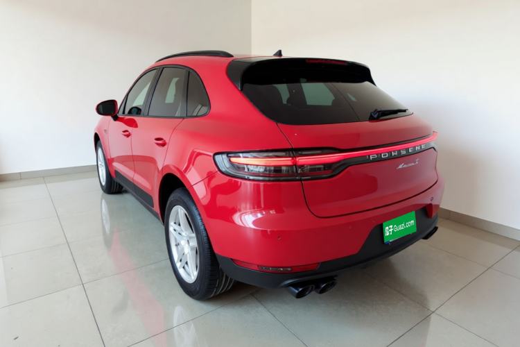 Used Porsche Macan 2018 Macan 2.0T Rear Left 45 Deg