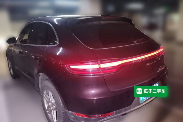 Used Porsche Macan 2018 Macan 2.0T Rear Left 45 Deg