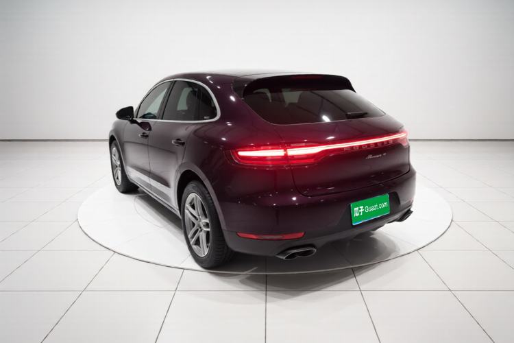 Used Porsche Macan 2018 Macan 2.0T Rear Left 45 Deg