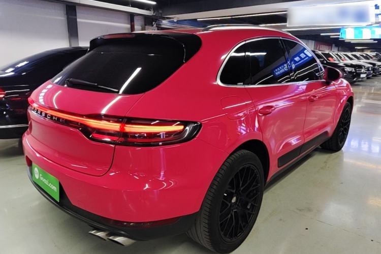 Used Porsche Macan 2018 Macan 2.0T Rear Right 45 Deg
