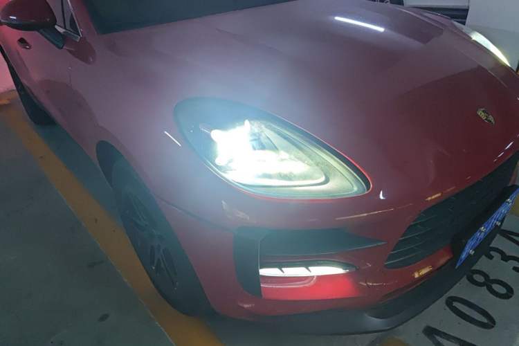 Used Porsche Macan 2018 Macan 2.0T Right Front Headlight