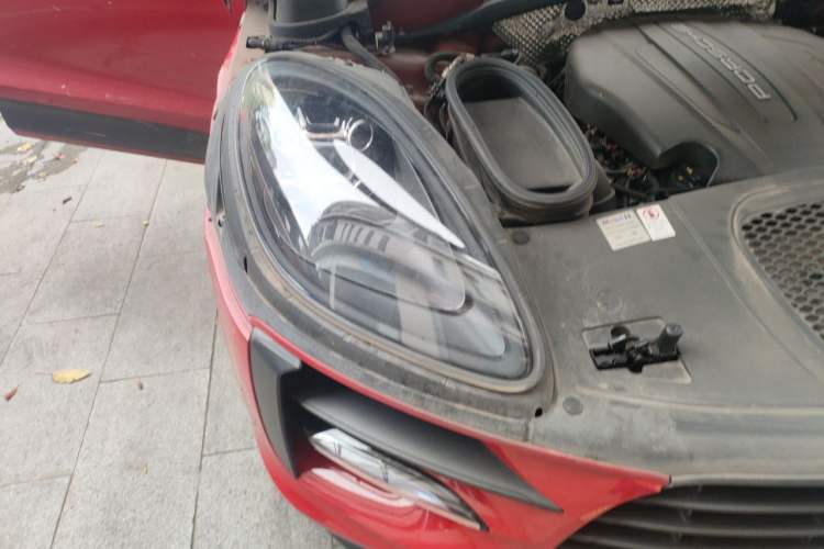 Used Porsche Macan 2018 Macan 2.0T Right Front Headlight