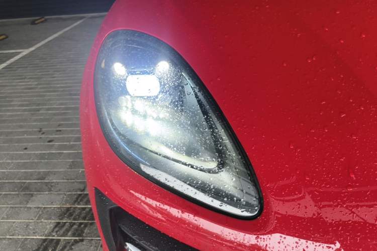 Used Porsche Macan 2018 Macan 2.0T Right Front Headlight