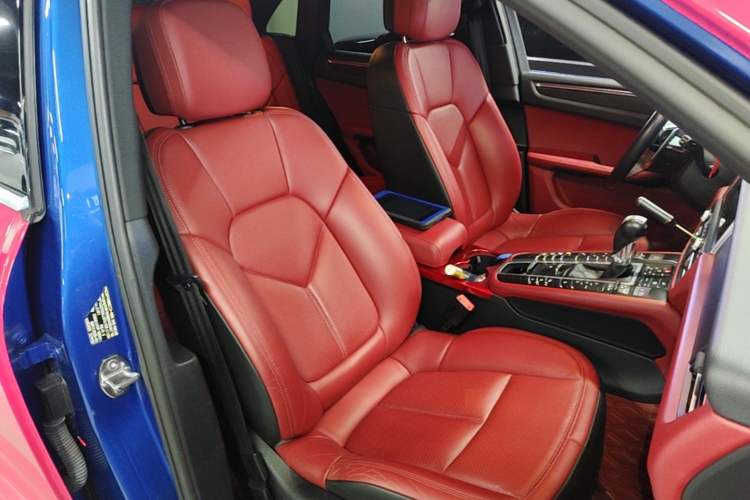 Used Porsche Macan 2018 Macan 2.0T Right Front Seat