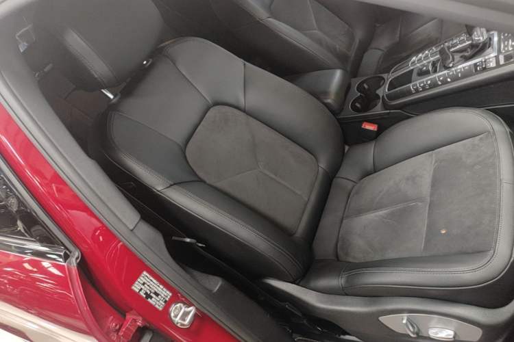 Used Porsche Macan 2018 Macan 2.0T Right Front Seat