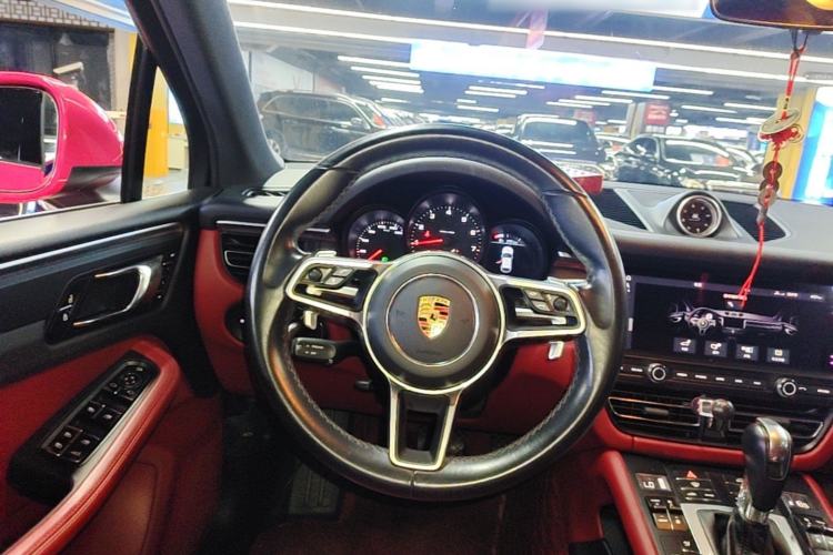 Used Porsche Macan 2018 Macan 2.0T Steering Wheel