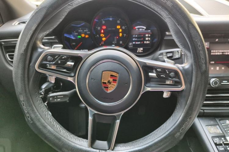 Used Porsche Macan 2018 Macan 2.0T Steering Wheel