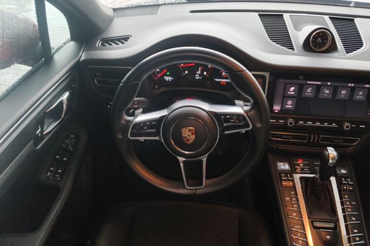 Used Porsche Macan 2018 Macan 2.0T Steering Wheel
